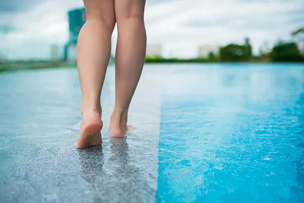 infecciones en los pies en la piscina